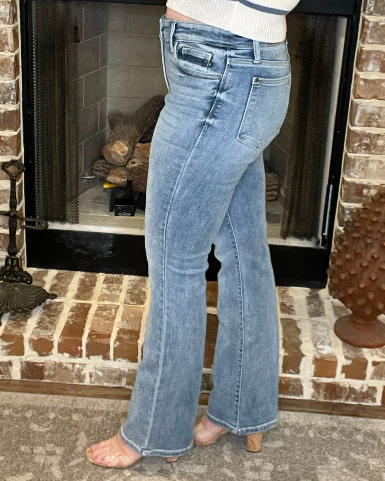 Judy Blue Light Mid Rise Bootcut Jeans 31" Inseam - Jessi Jayne Boutique
