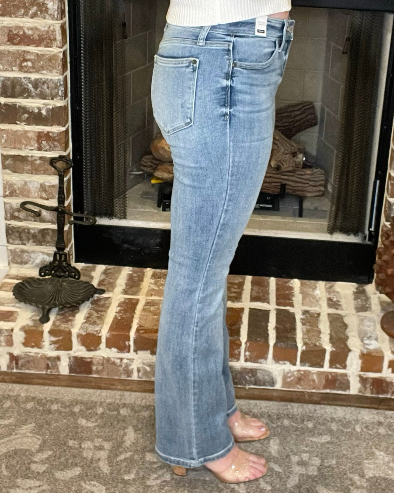 Judy Blue Light Mid Rise Bootcut Jeans 31" Inseam - Jessi Jayne Boutique