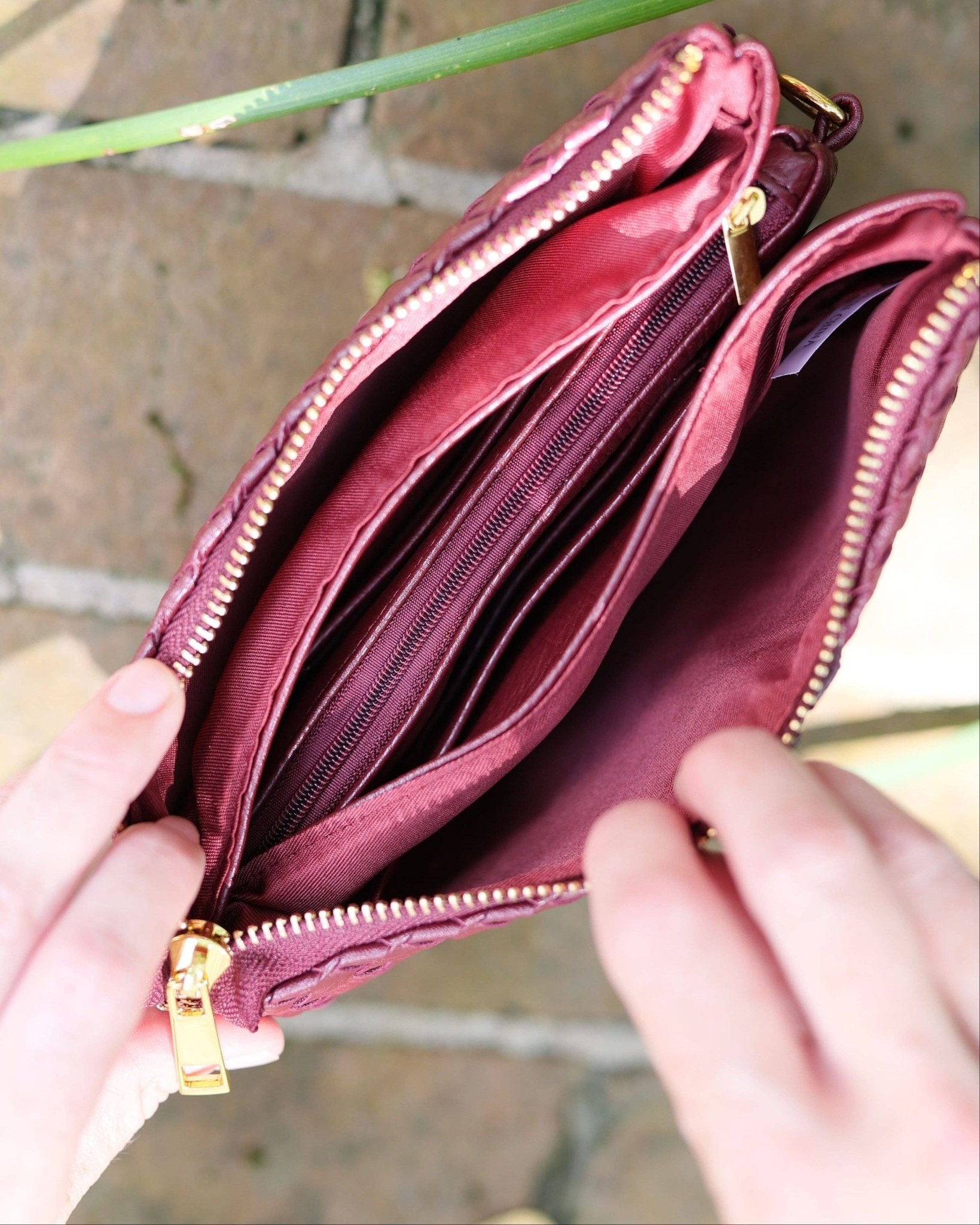 Liz Woven Burgundy Crossbody Purse - Jessi Jayne Boutique