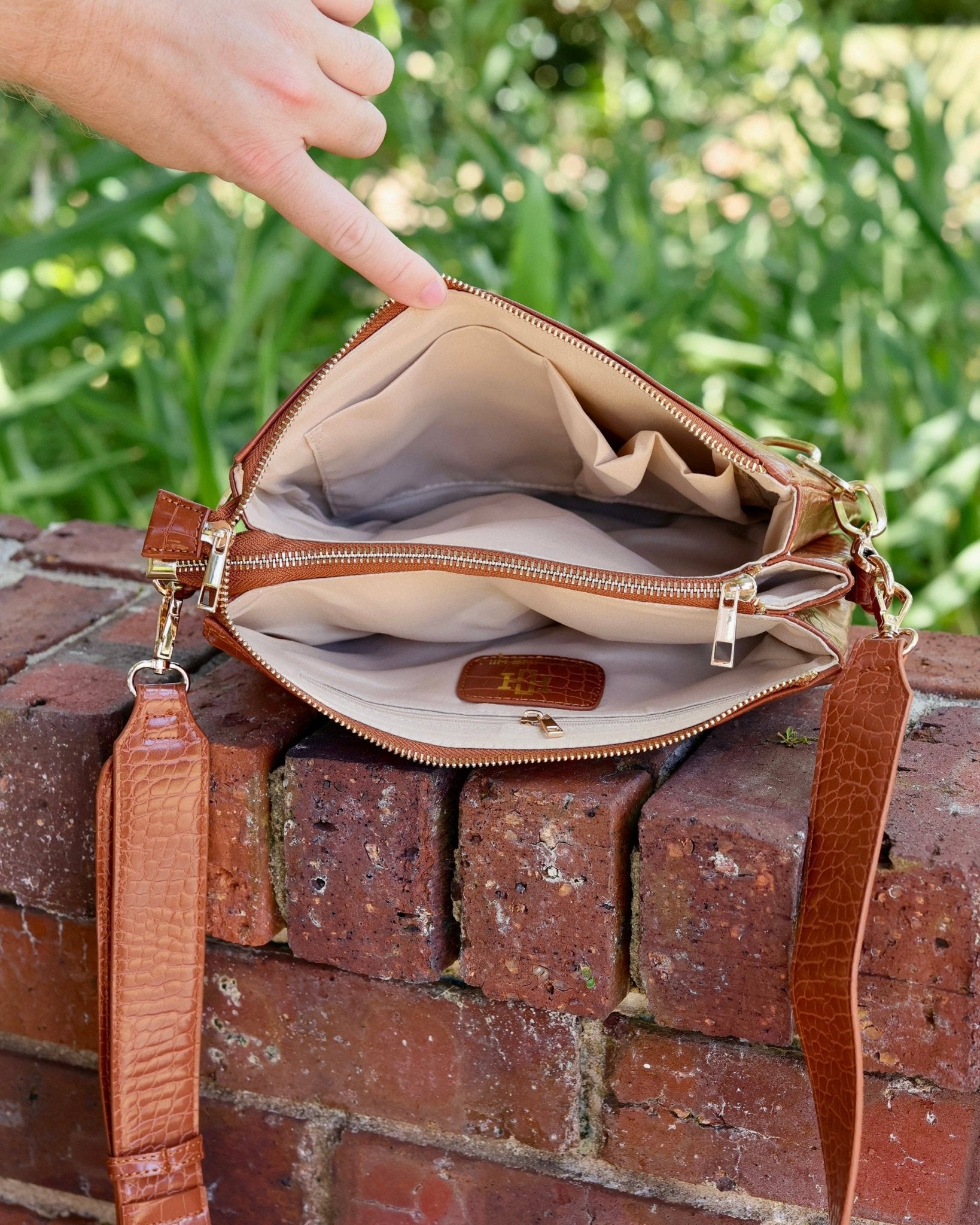 Ariana Latte Crossbody Purse - Jessi Jayne Boutique