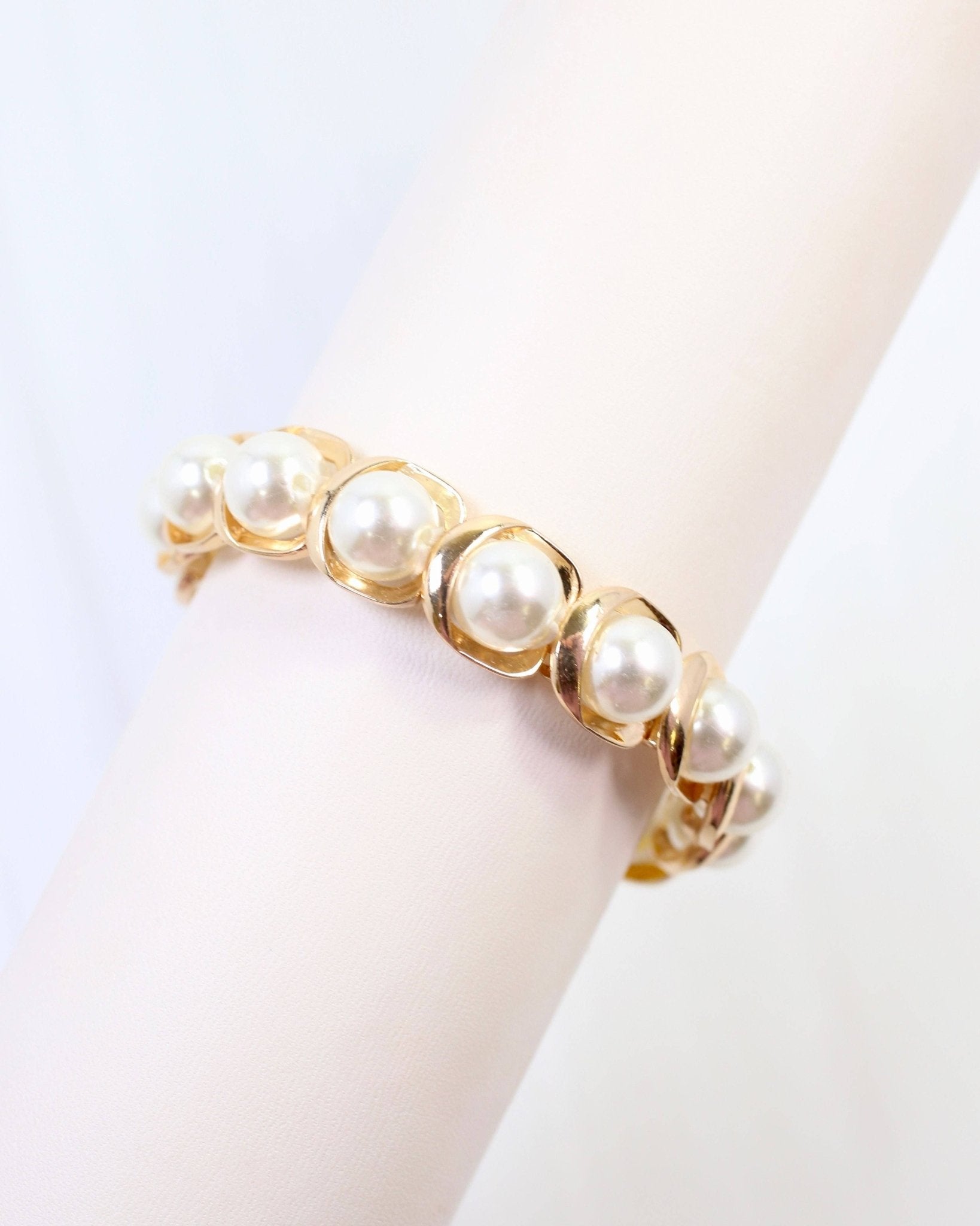 Hudson Pearl Lined Stretch Bracelet Cream - Jessi Jayne Boutique