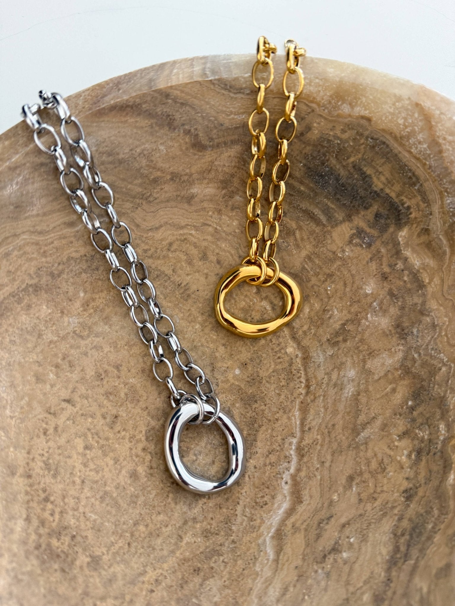Chansuttpearls Scotty Necklace: Gold - Jessi Jayne Boutique