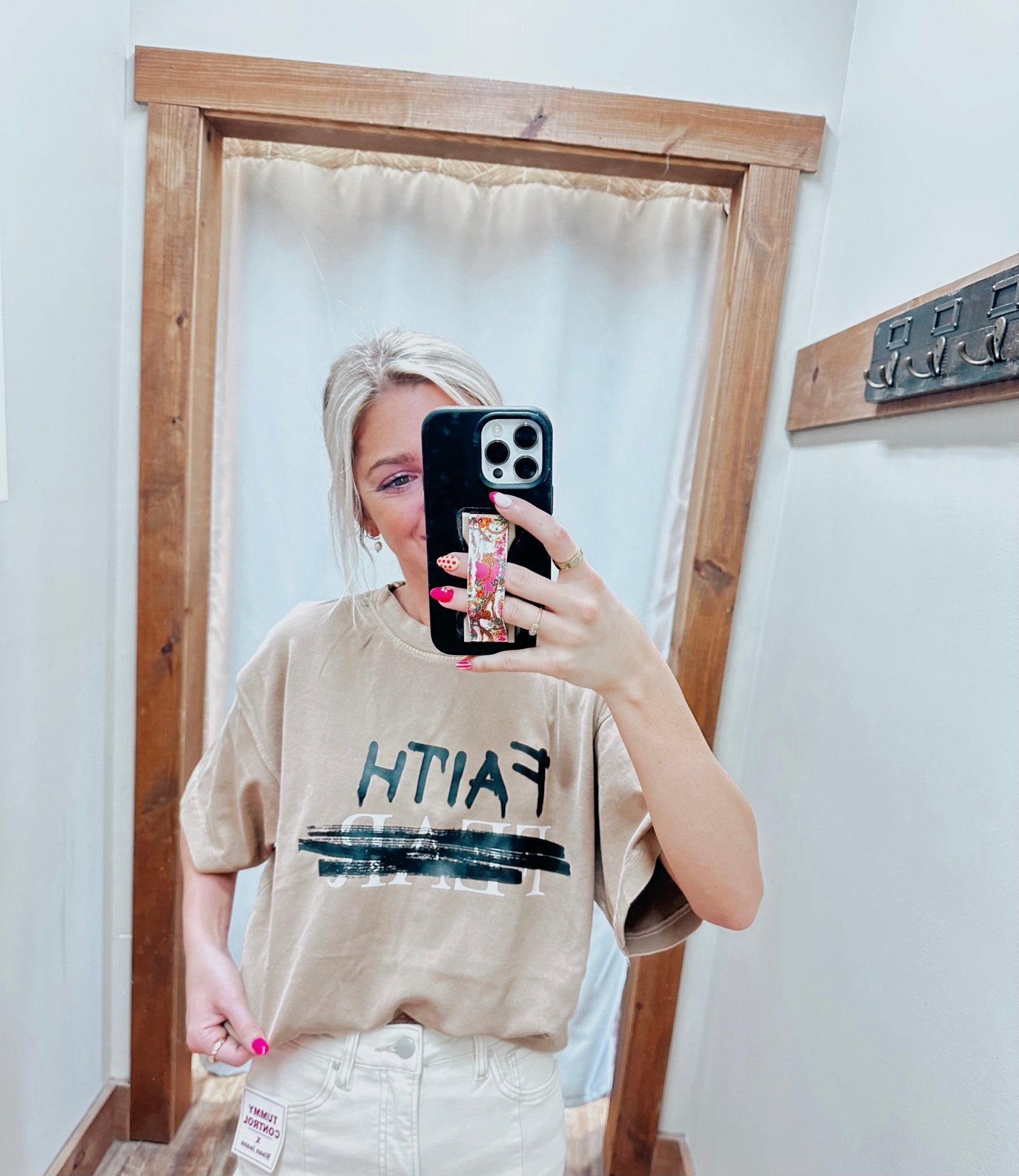 Faith Over Fear Graphic Tee - Jessi Jayne Boutique
