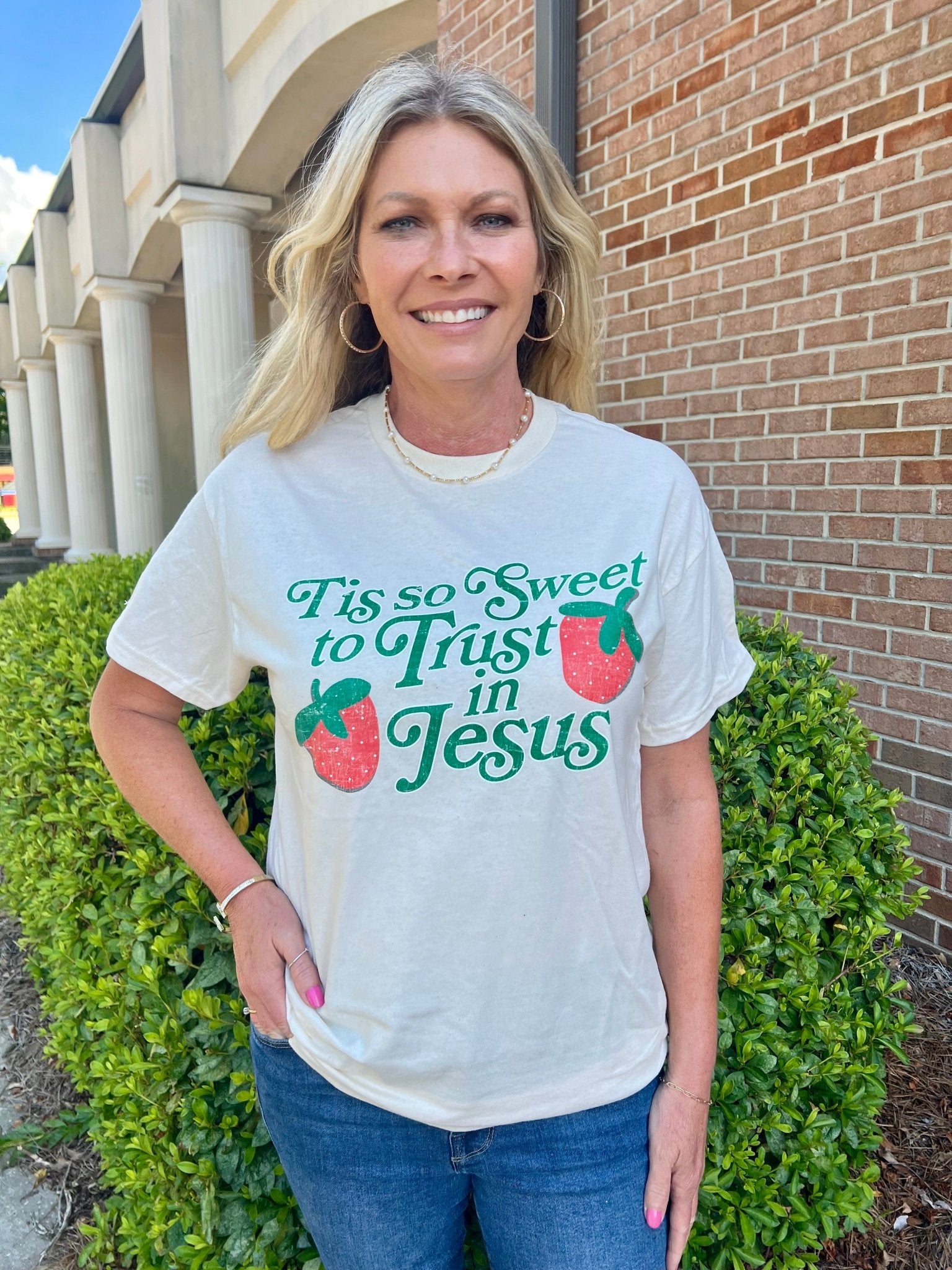 Tis So Sweet To Trust In Jesus Graphic Tee - Jessi Jayne Boutique