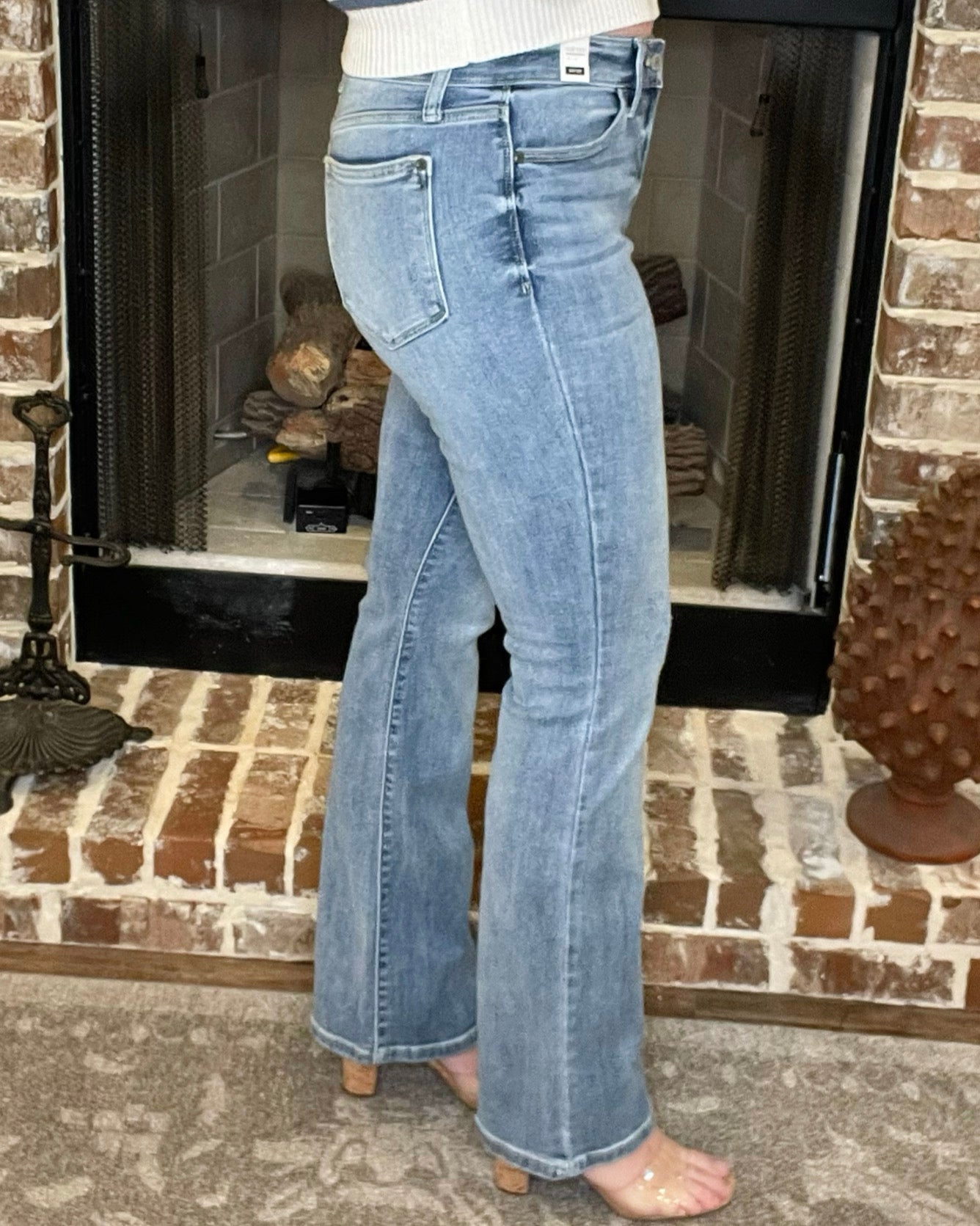 Judy Blue Light Mid Rise Bootcut Jeans 31" Inseam - Jessi Jayne Boutique