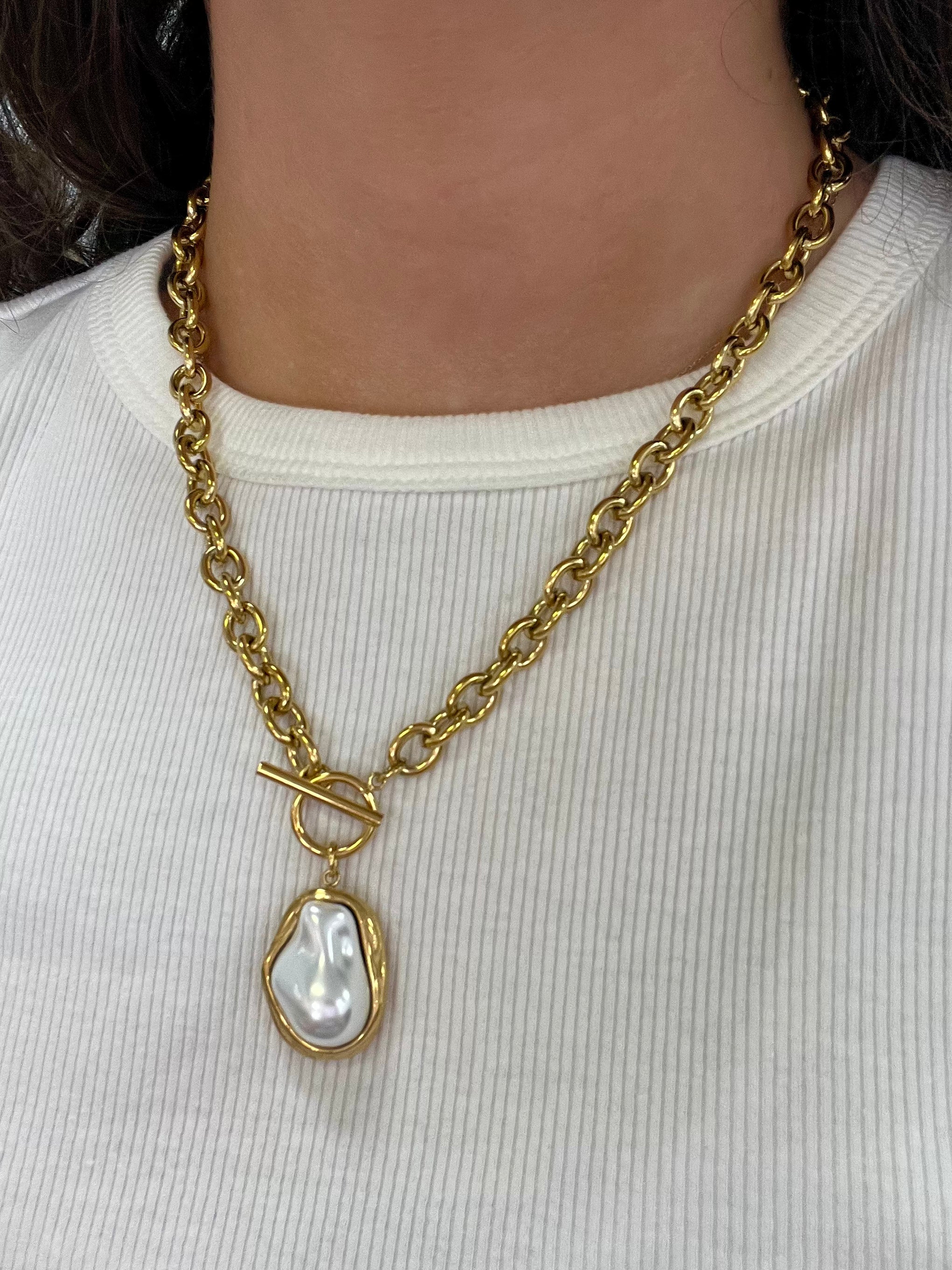 Gold Pearl Drop Necklace - Jessi Jayne Boutique