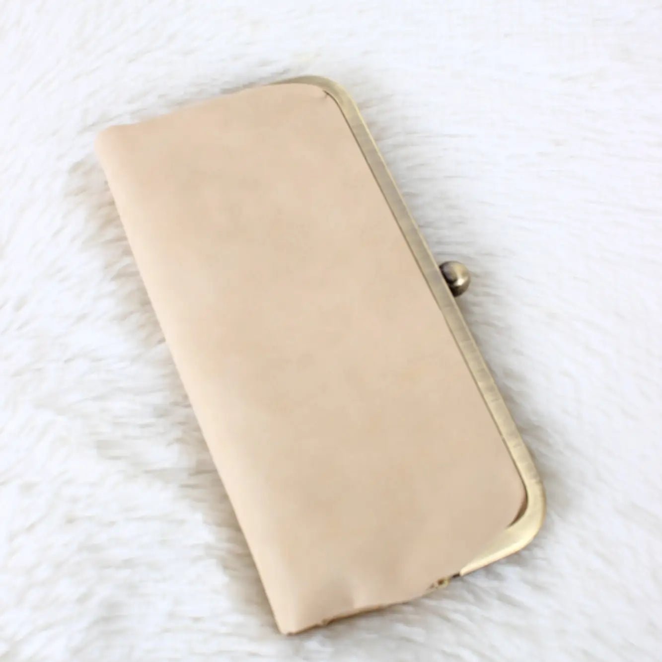 Karen Kiss Lock Wallet Clutch - Jessi Jayne Boutique