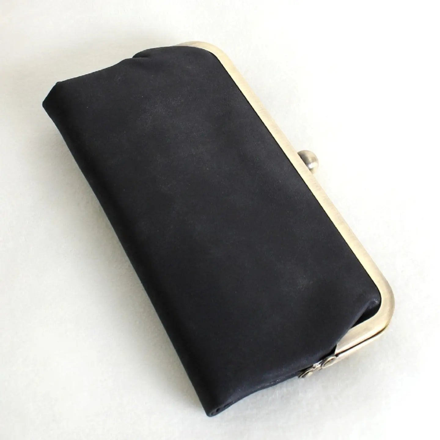Karen Kiss Lock Wallet Clutch - Jessi Jayne Boutique