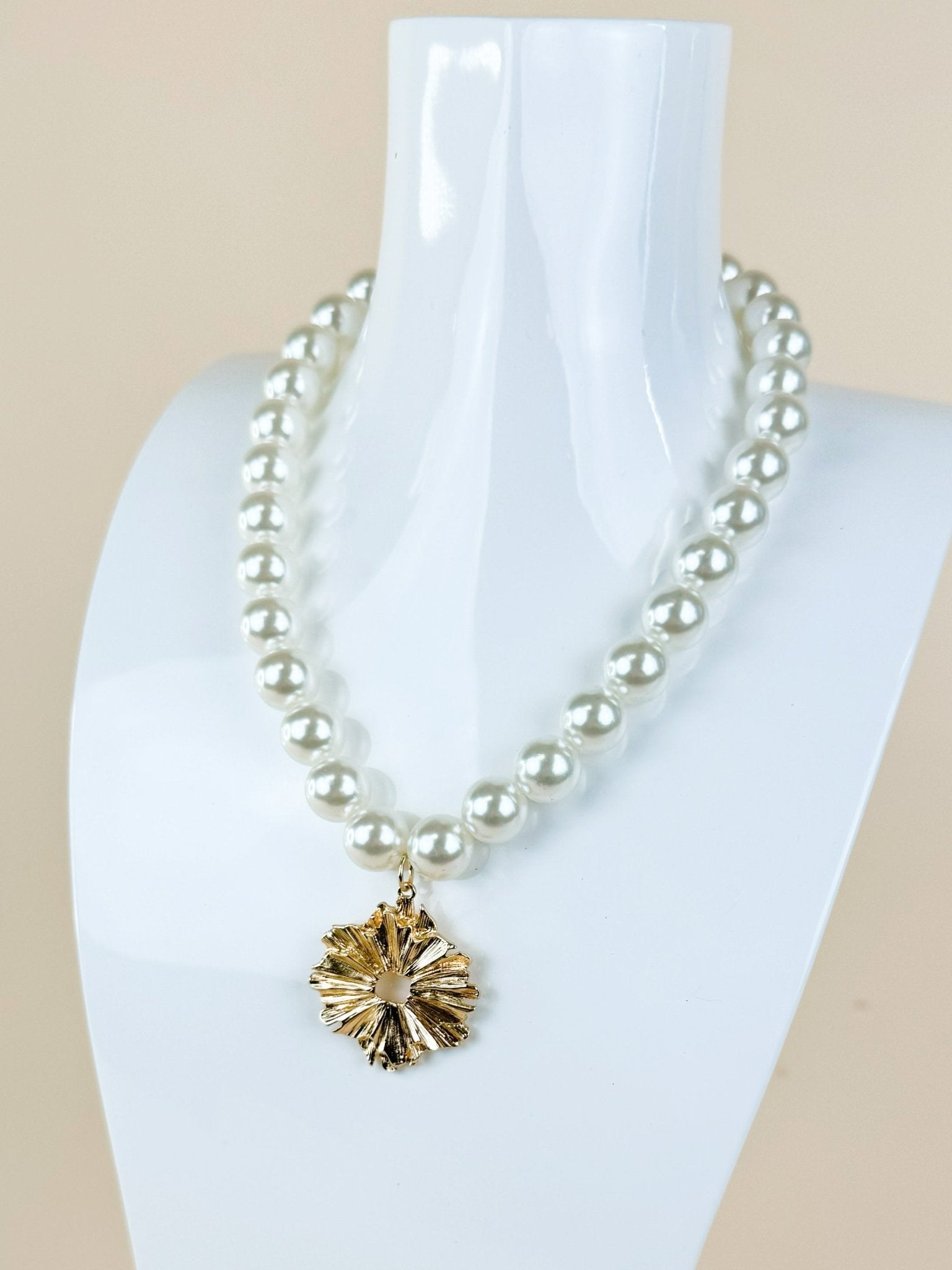 Radiant Pearl Pendant Necklace - Jessi Jayne Boutique