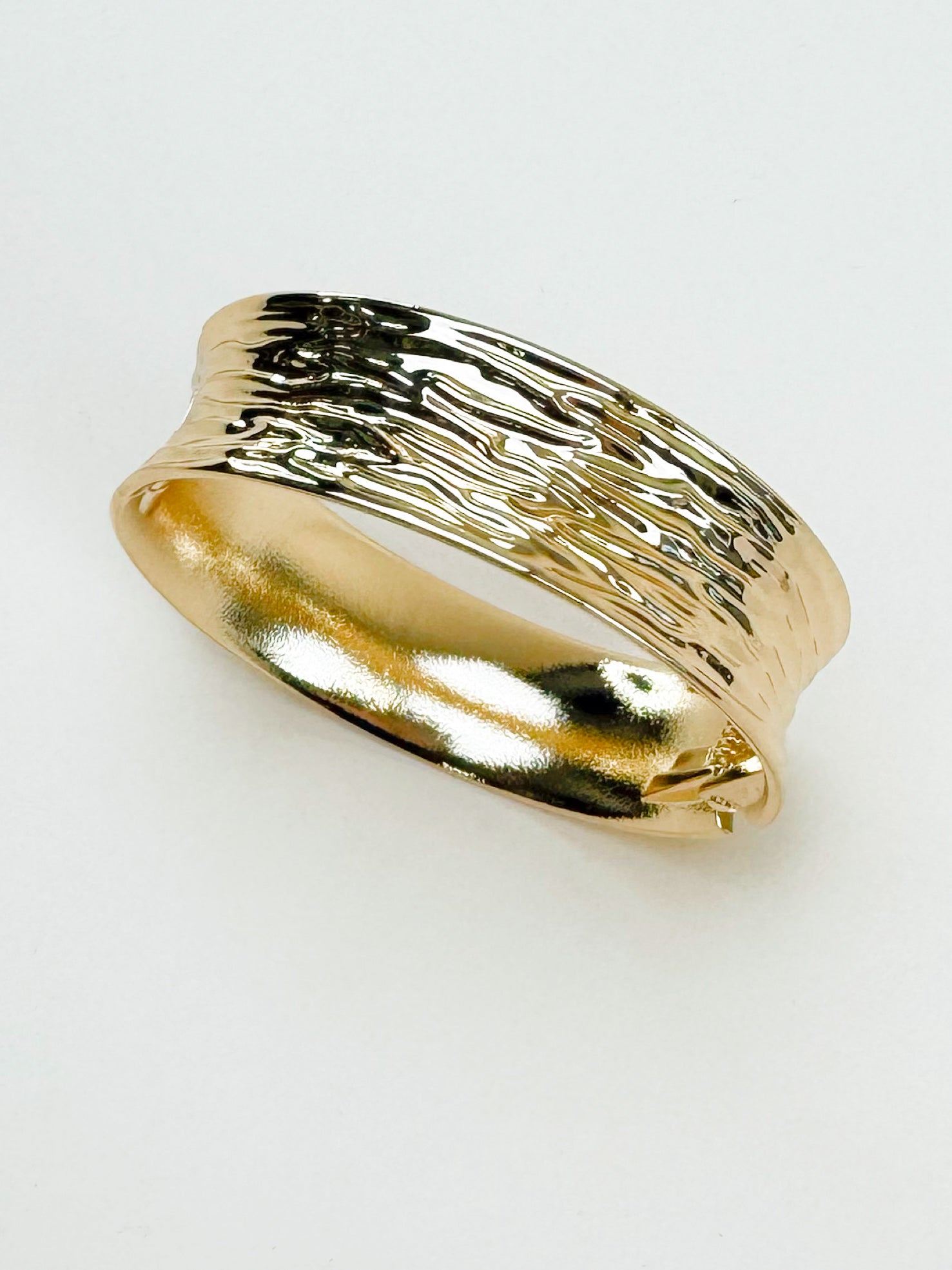 Golden Ripple Bangle - Jessi Jayne Boutique