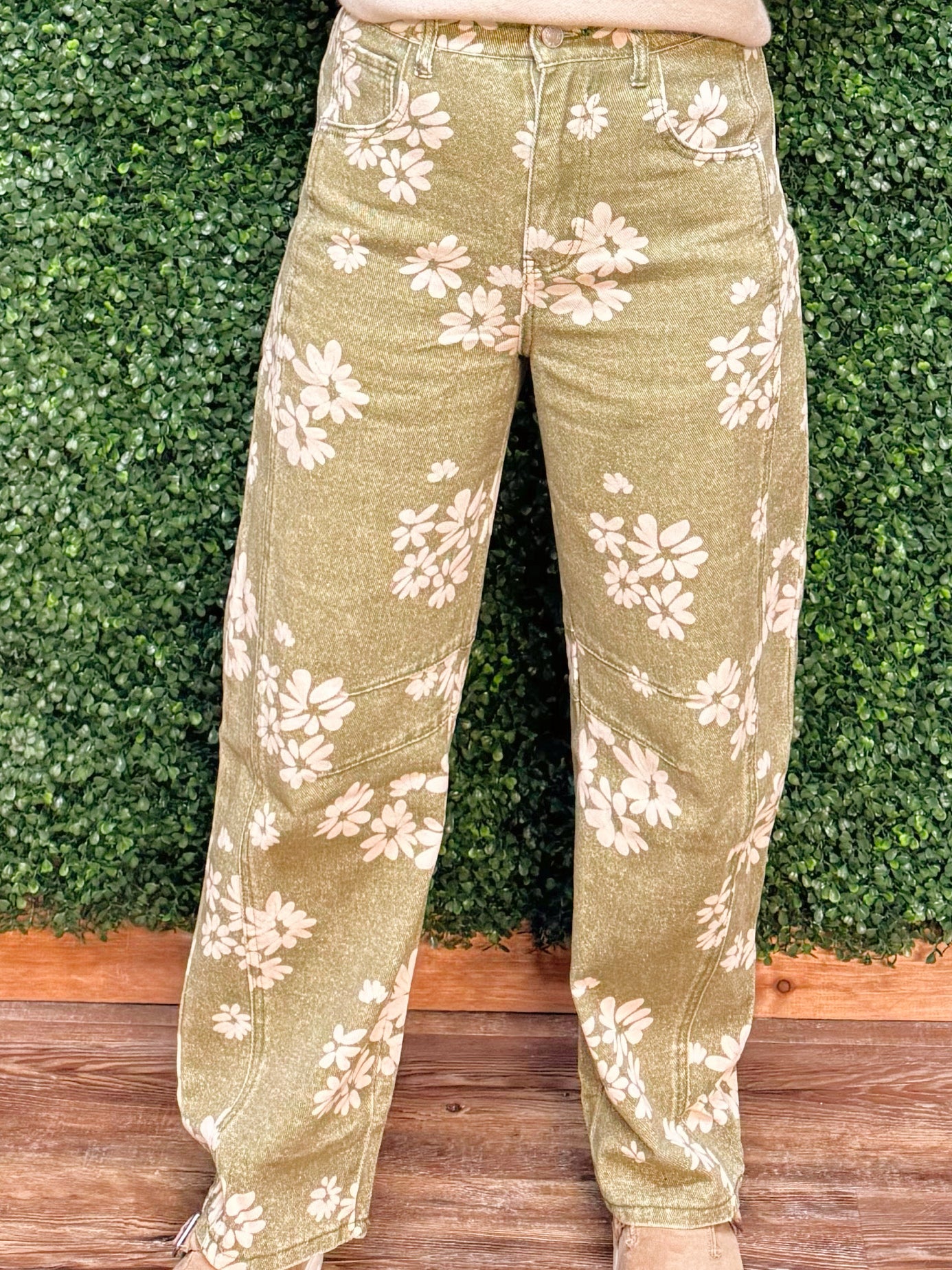 Olive Bloom Barrel Jeans - Jessi Jayne Boutique