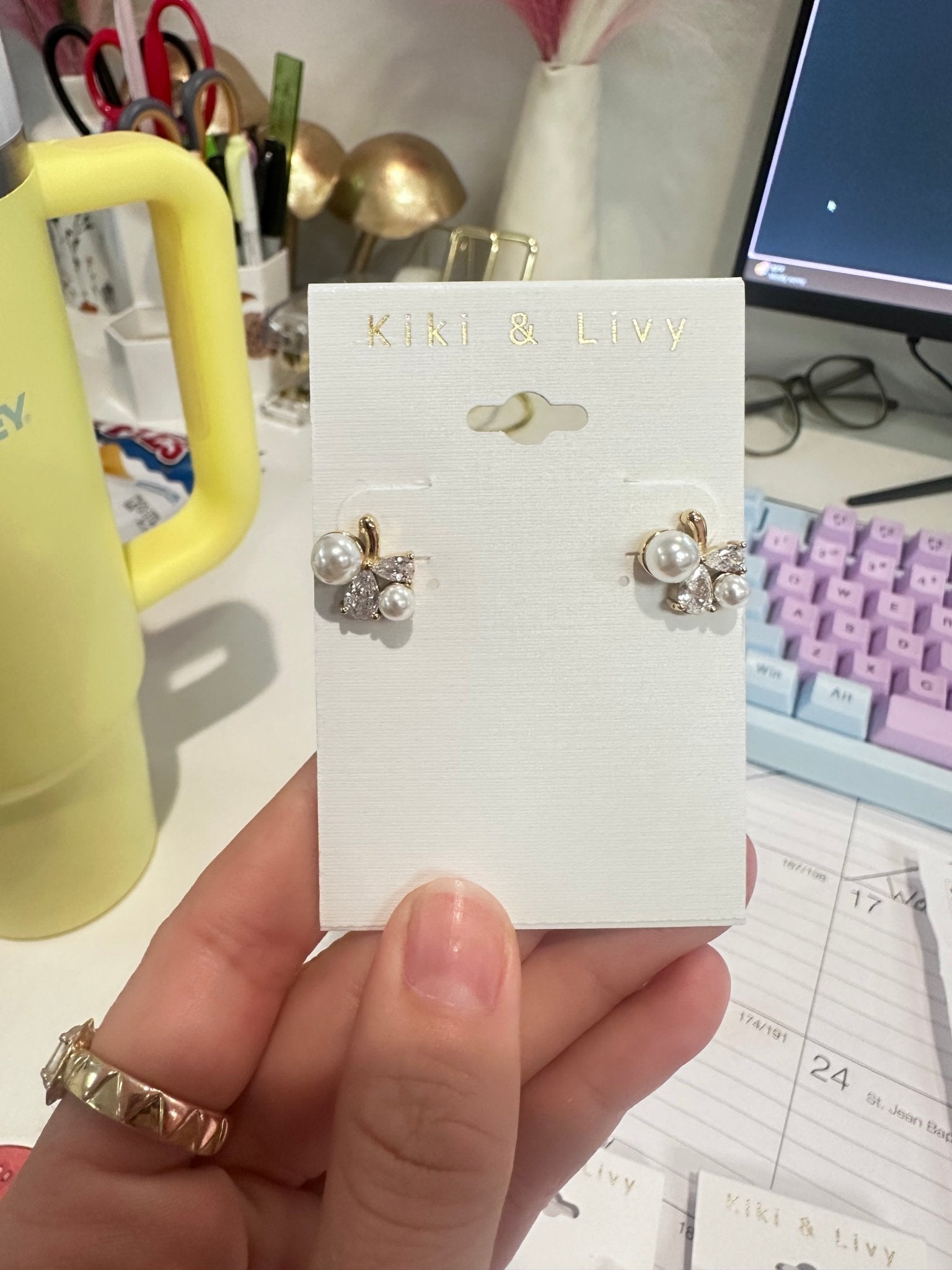 Posh Pearl Cluster Stud Earrings - Jessi Jayne Boutique