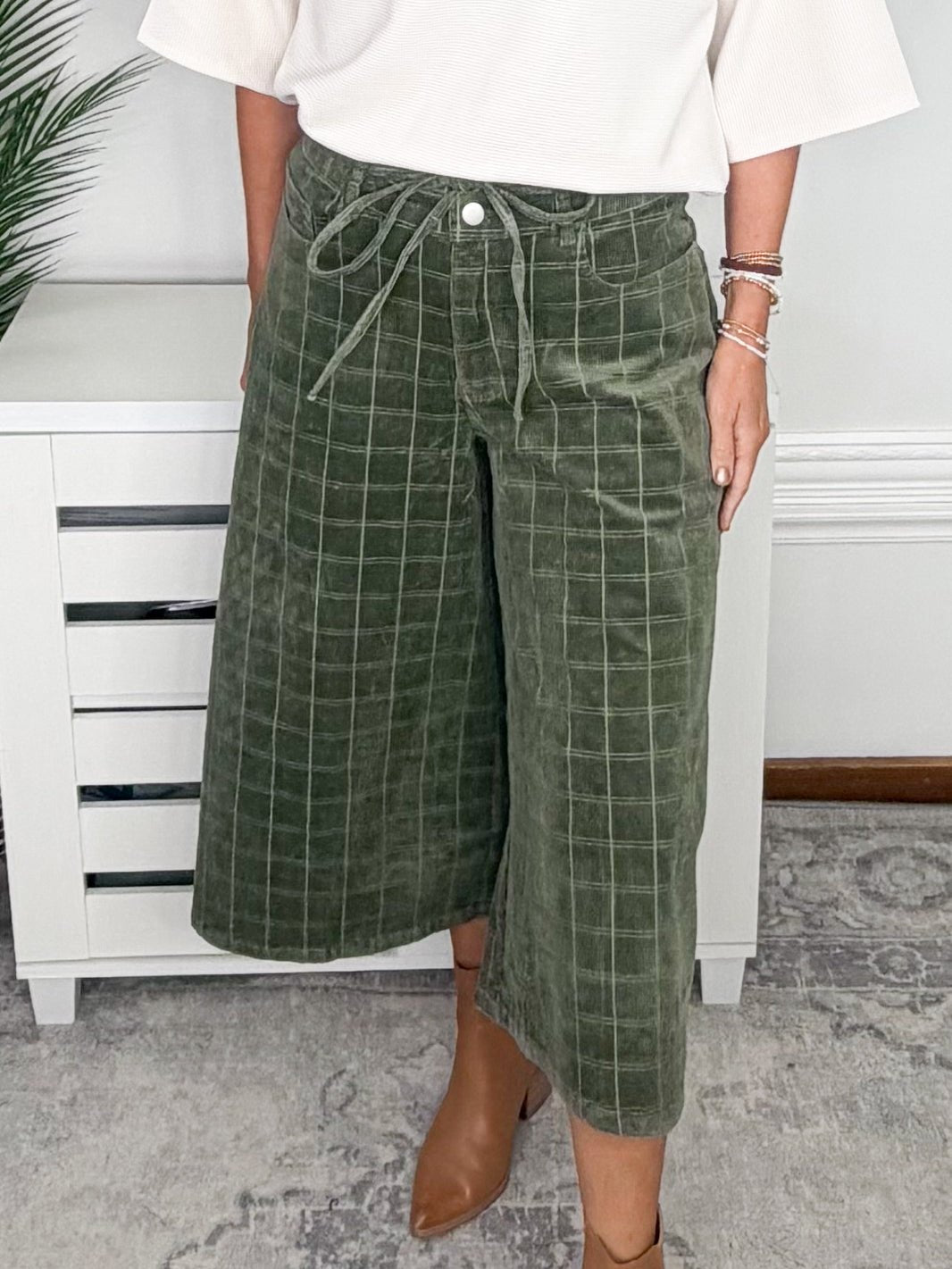 Off Duty Olive Windowpane Corduroy Wide-Leg Pants - Jessi Jayne Boutique