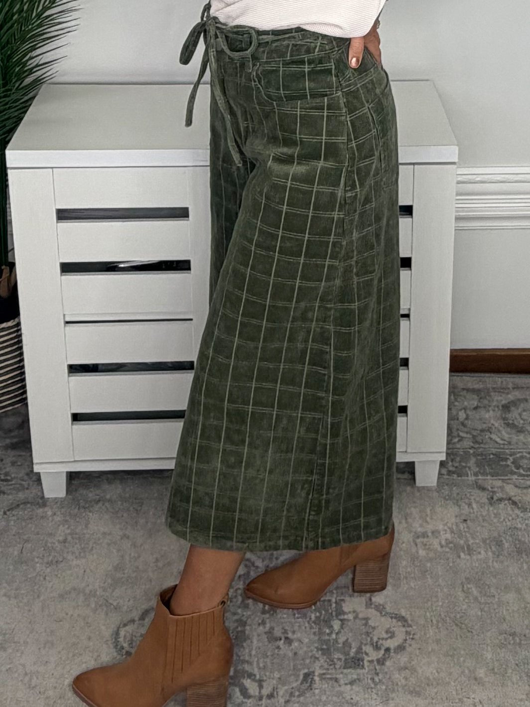 Off Duty Olive Windowpane Corduroy Wide-Leg Pants - Jessi Jayne Boutique