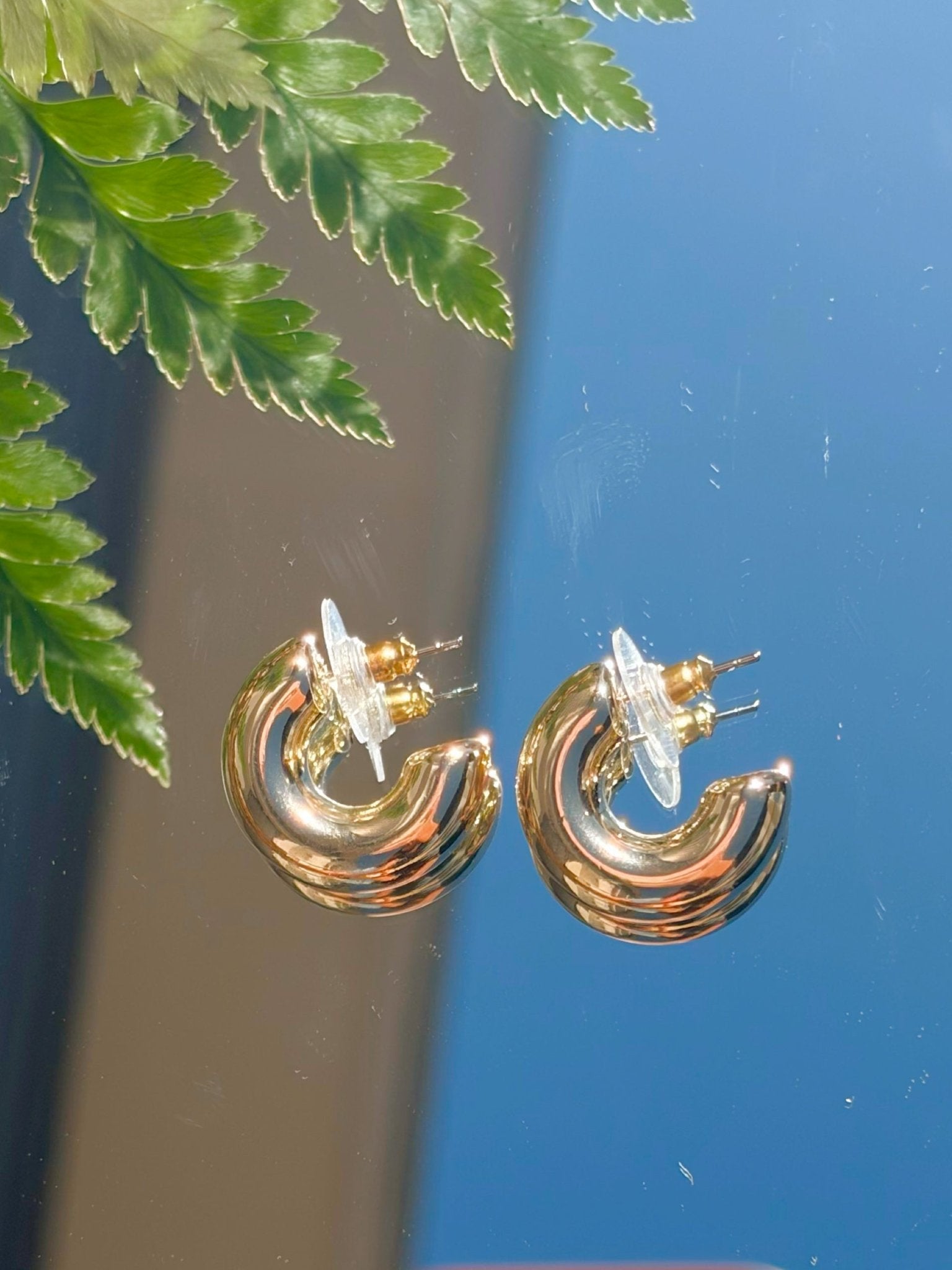 Medium Bold Classic Gold Hoop Earrings - Jessi Jayne Boutique