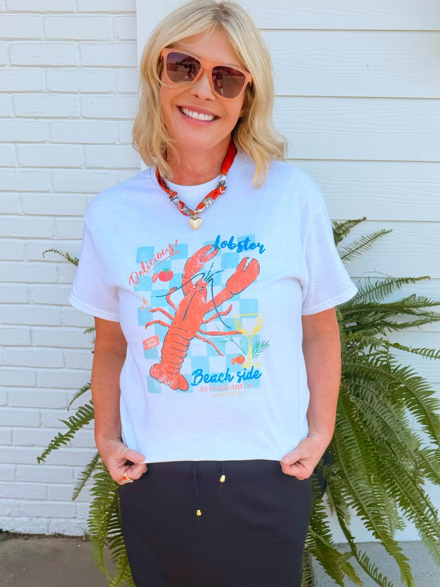 Seaside Catch Graphic Tee - Jessi Jayne Boutique