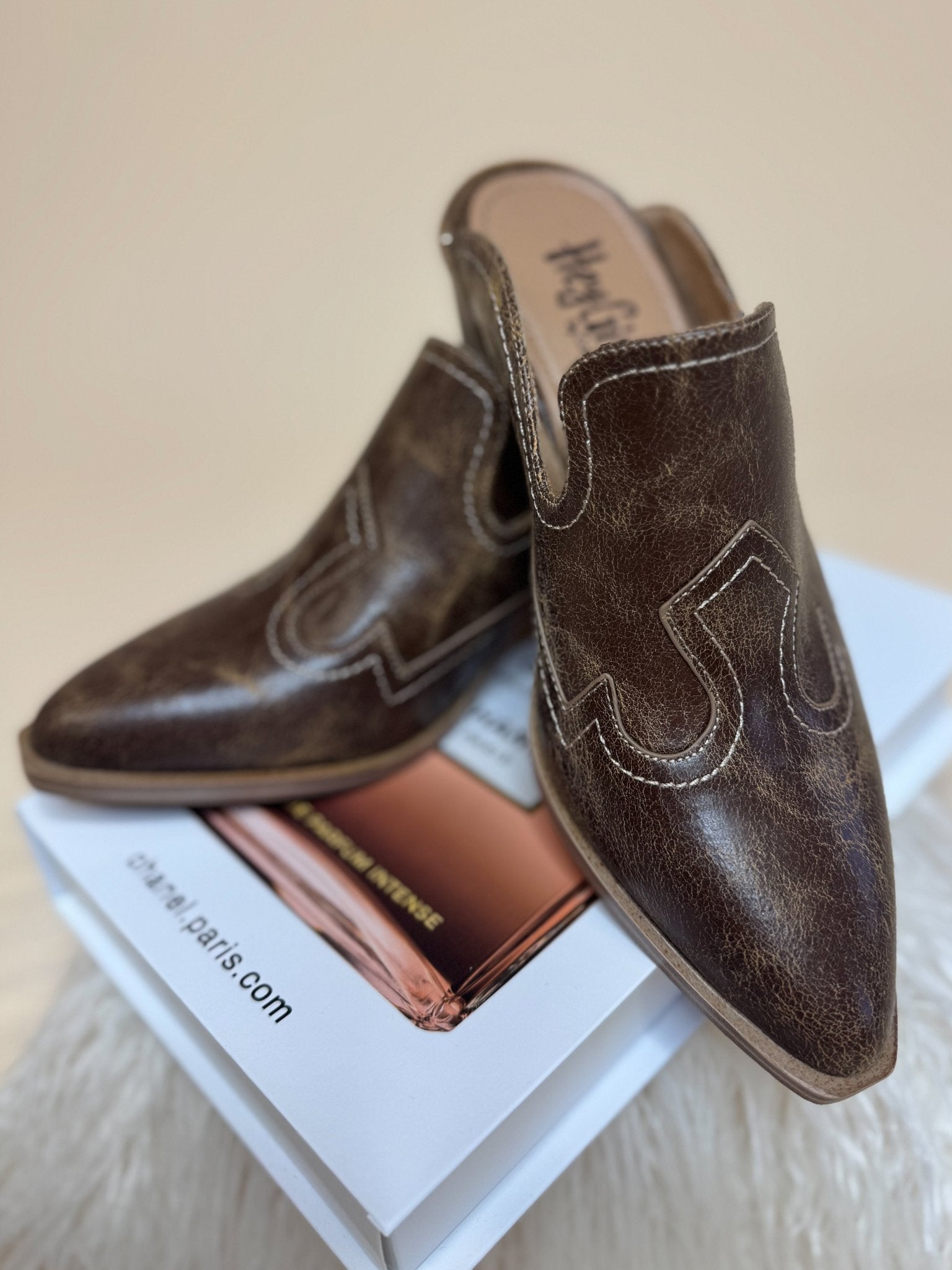 Corky's Saloon Tan Crackle Heeled Mule - Jessi Jayne Boutique