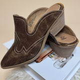Corky's Saloon Tan Crackle Heeled Mule - Jessi Jayne Boutique