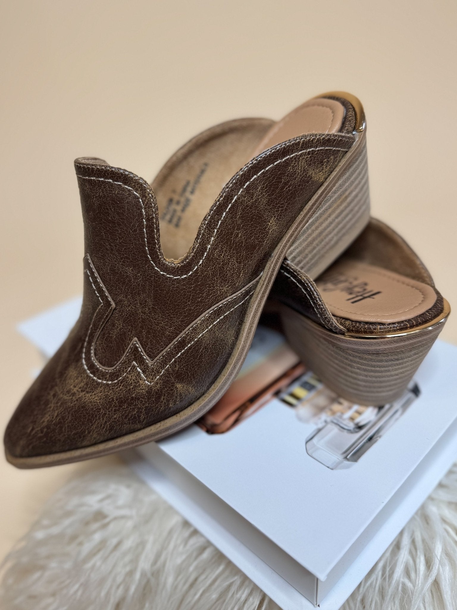 Corky's Saloon Tan Crackle Heeled Mule - Jessi Jayne Boutique