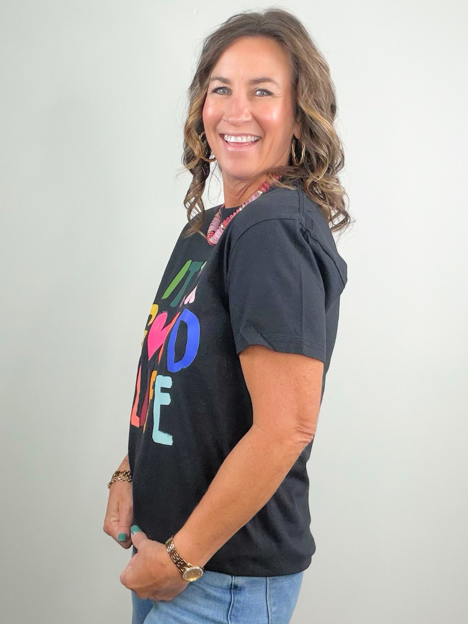 It's A Good Life Graphic Tee - Jessi Jayne Boutique