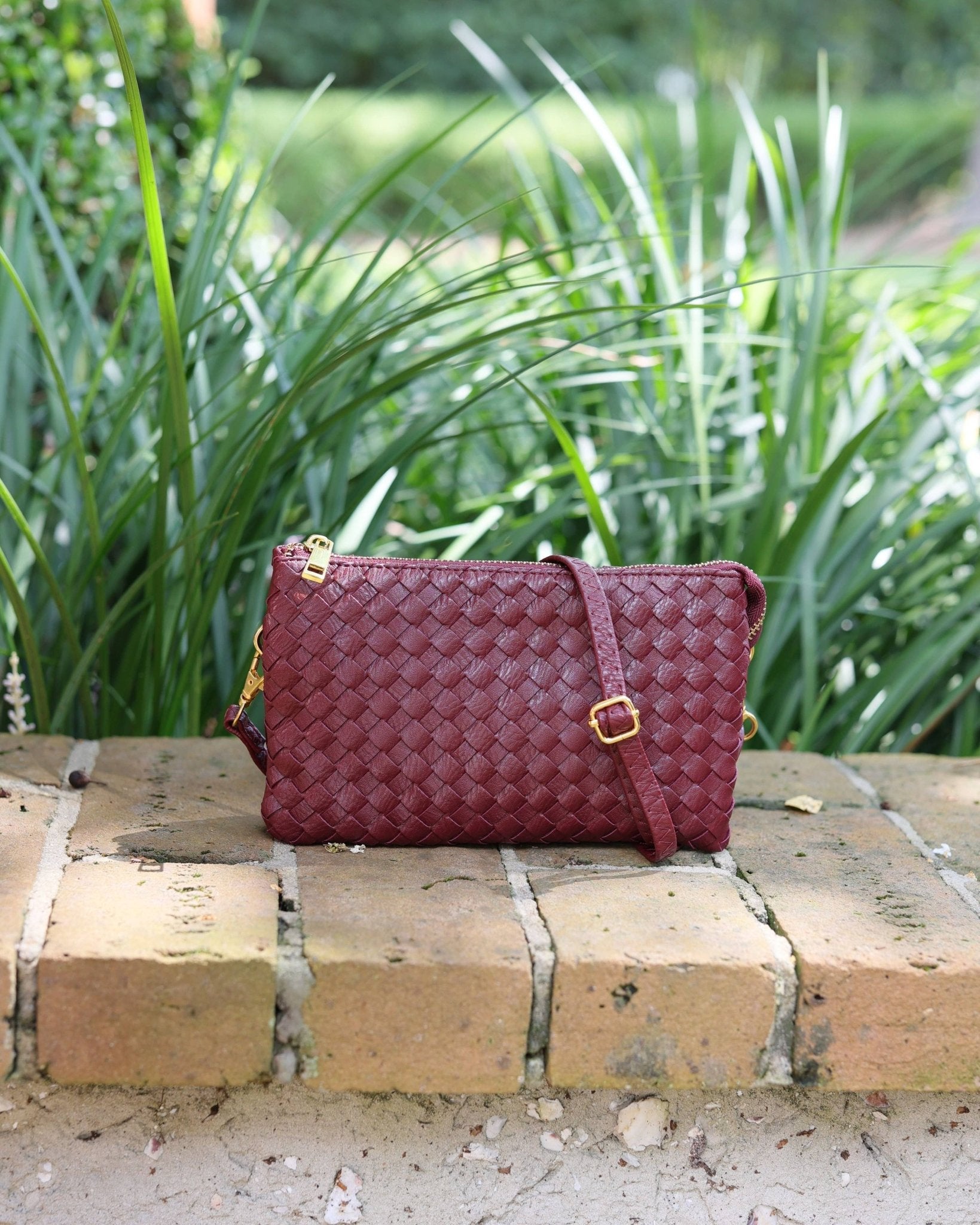 Liz Woven Burgundy Crossbody Purse - Jessi Jayne Boutique